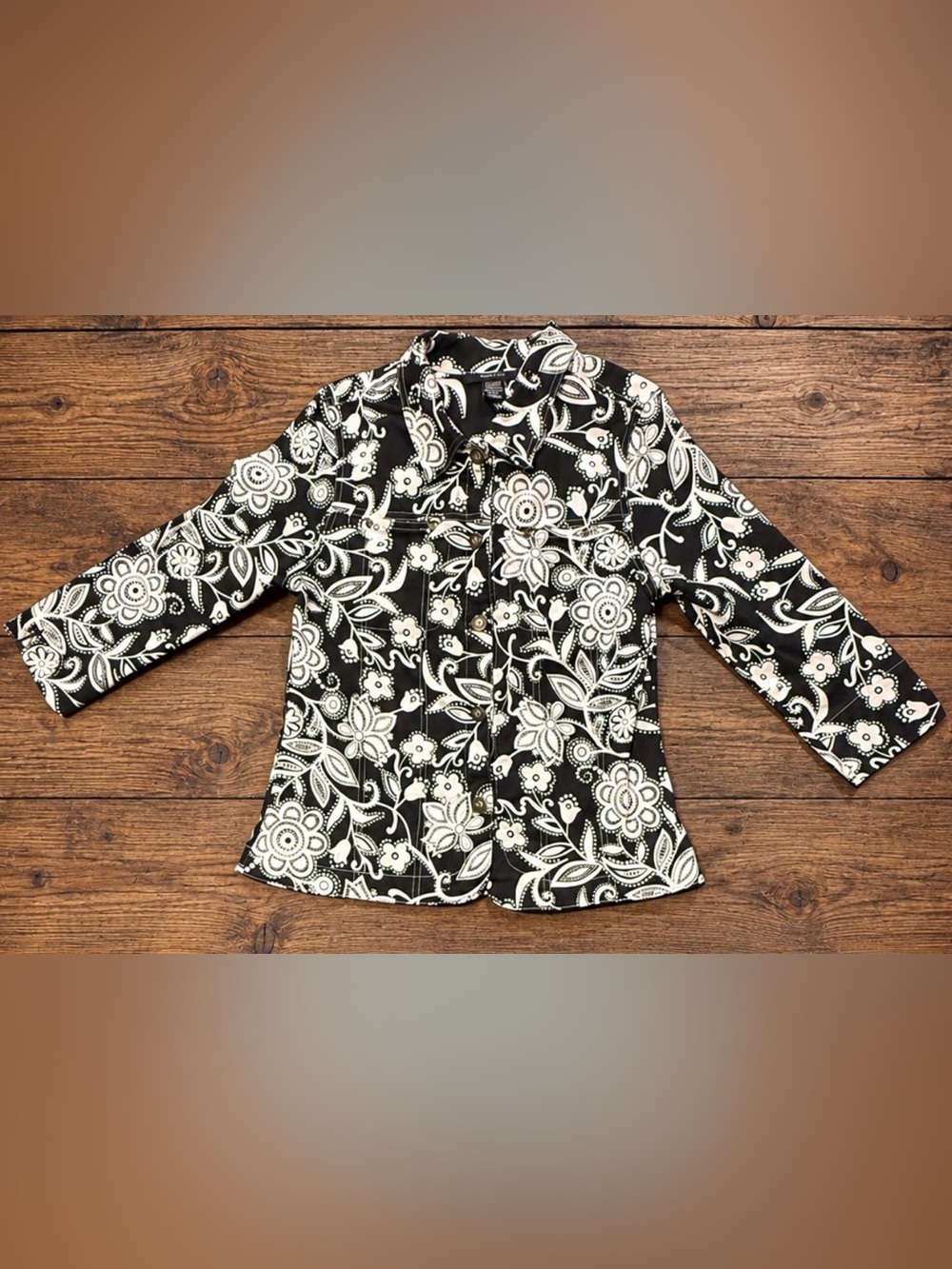 Kaktus Women’s Medium Black White Floral Paisley Button Front Stretch Jacket